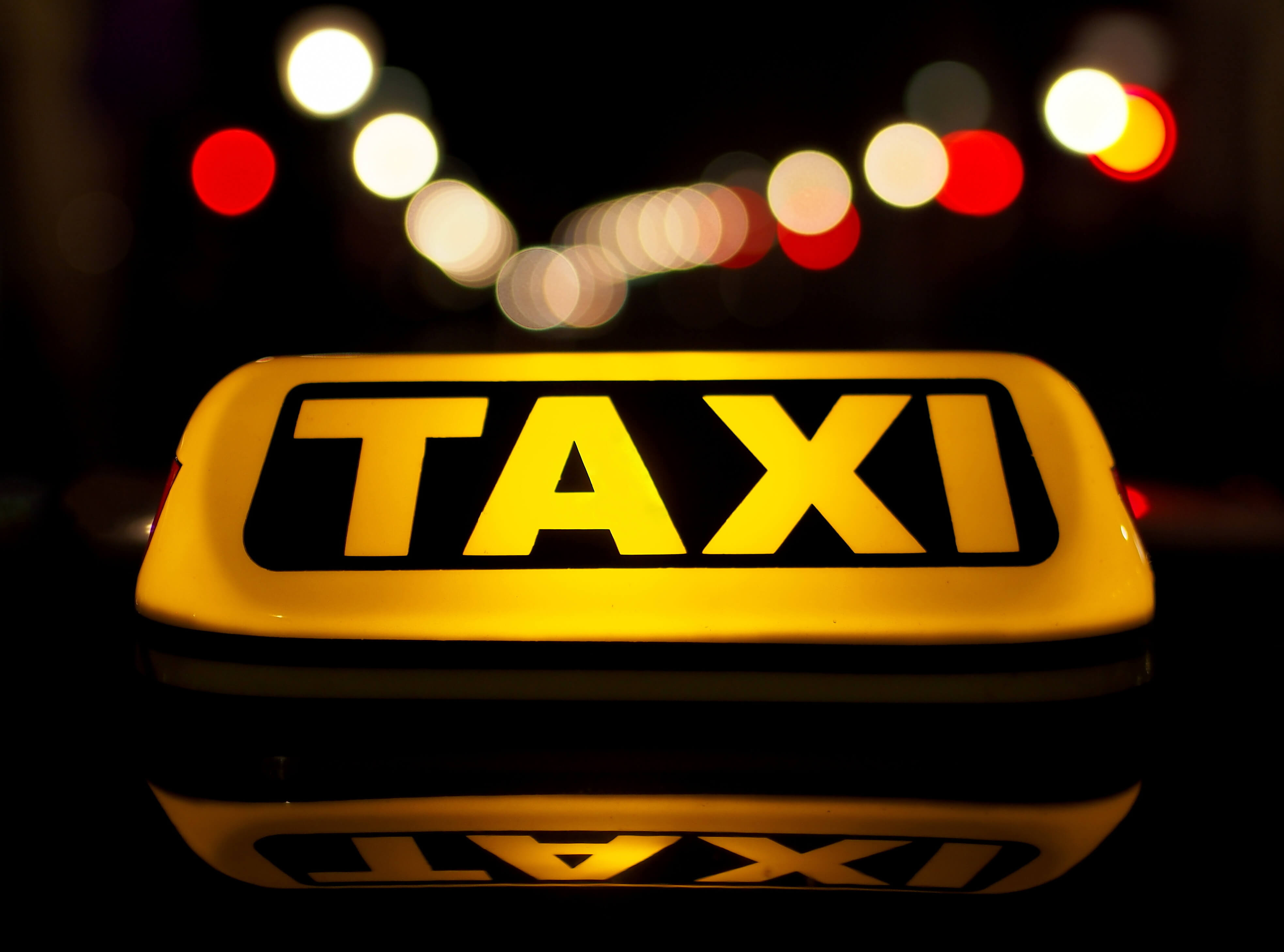 Was bedeutet das Blinken auf dem Dach eines Taxis?